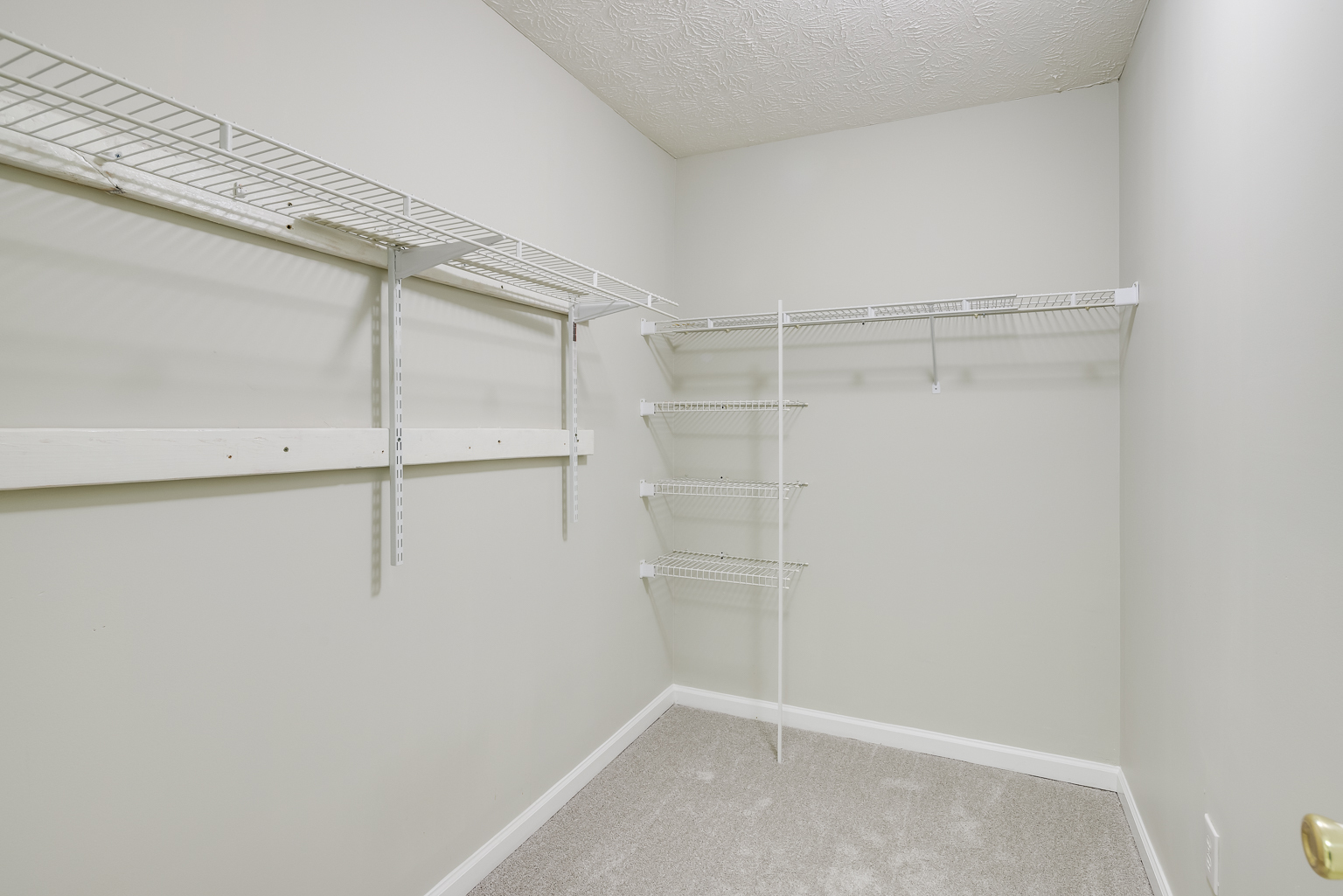Building Photo - 13005 Crabapple Lake Dr