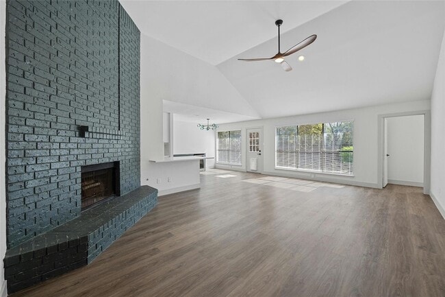 Building Photo - 2513 Beverly Cove
