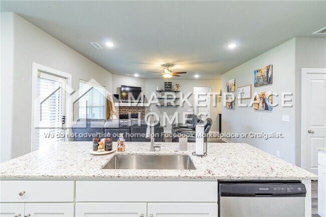 Building Photo - 439 N Otoe St