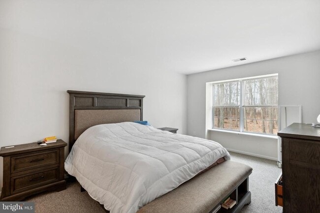 Building Photo - 604 Mews Dr
