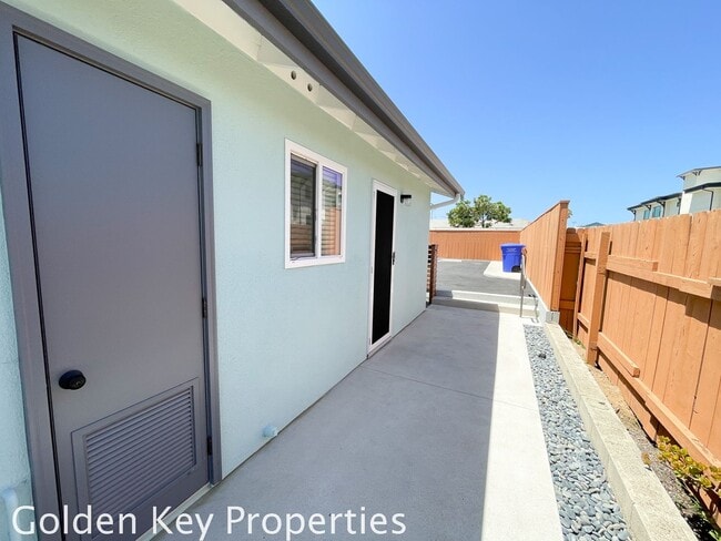 Building Photo - Beautifully Updated 2 Bedroom in Prime Carlsbad Village Location!