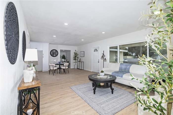 Building Photo - 15994 Sequoia Ave