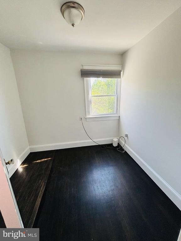 Building Photo - 1397 Sheridan St NW