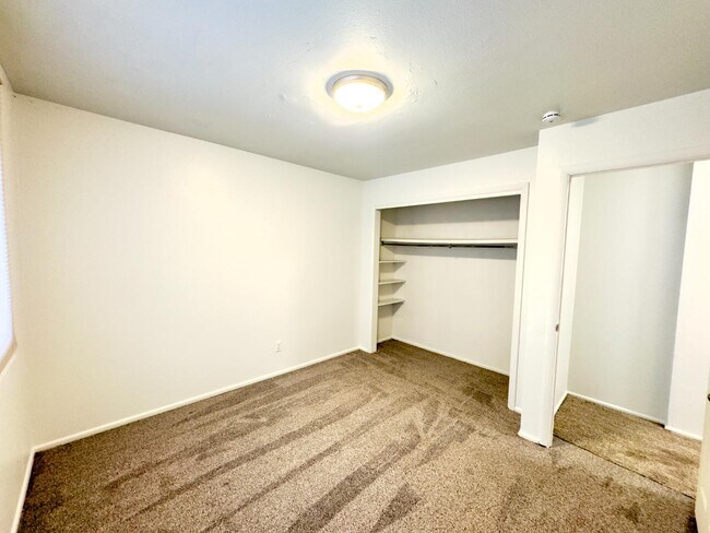 Building Photo - 171 S 900 W