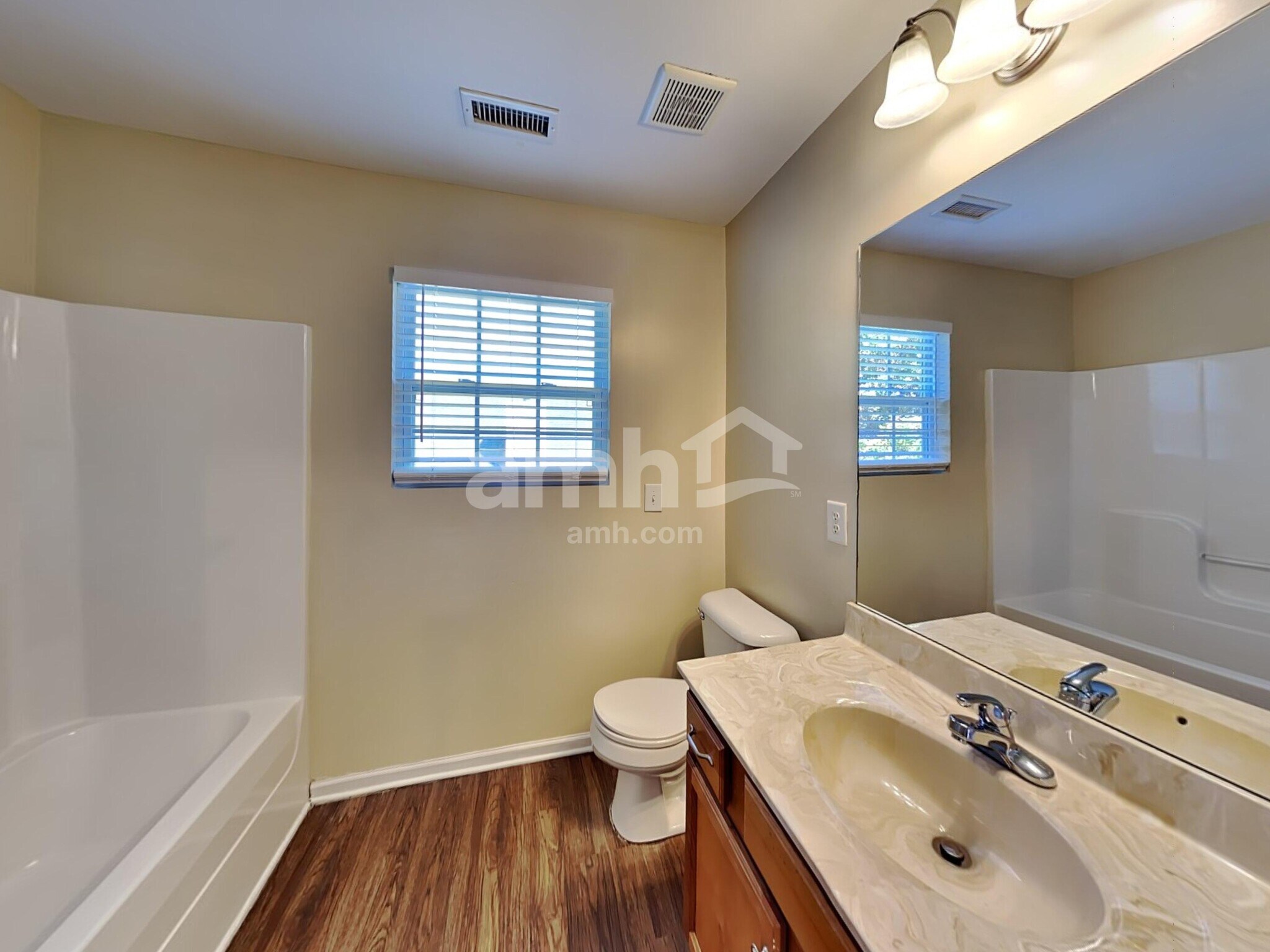 Building Photo - 1628 Antebellum Dr