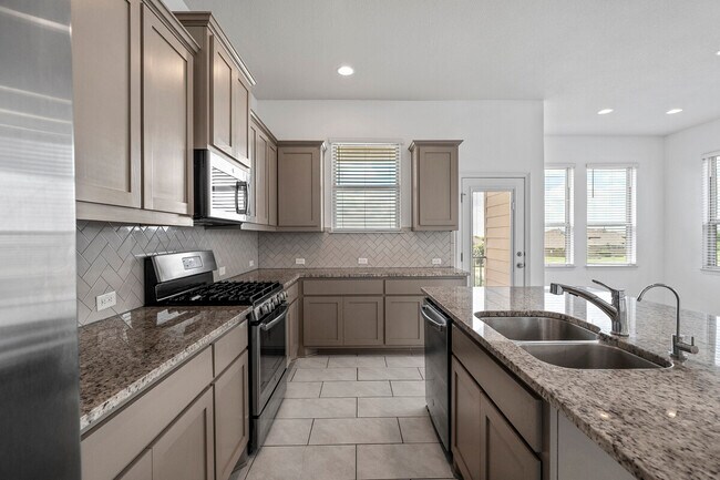 Building Photo - 18005 Pomelo Ln