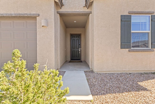 Building Photo - 17617 S Ridgerunner Dr