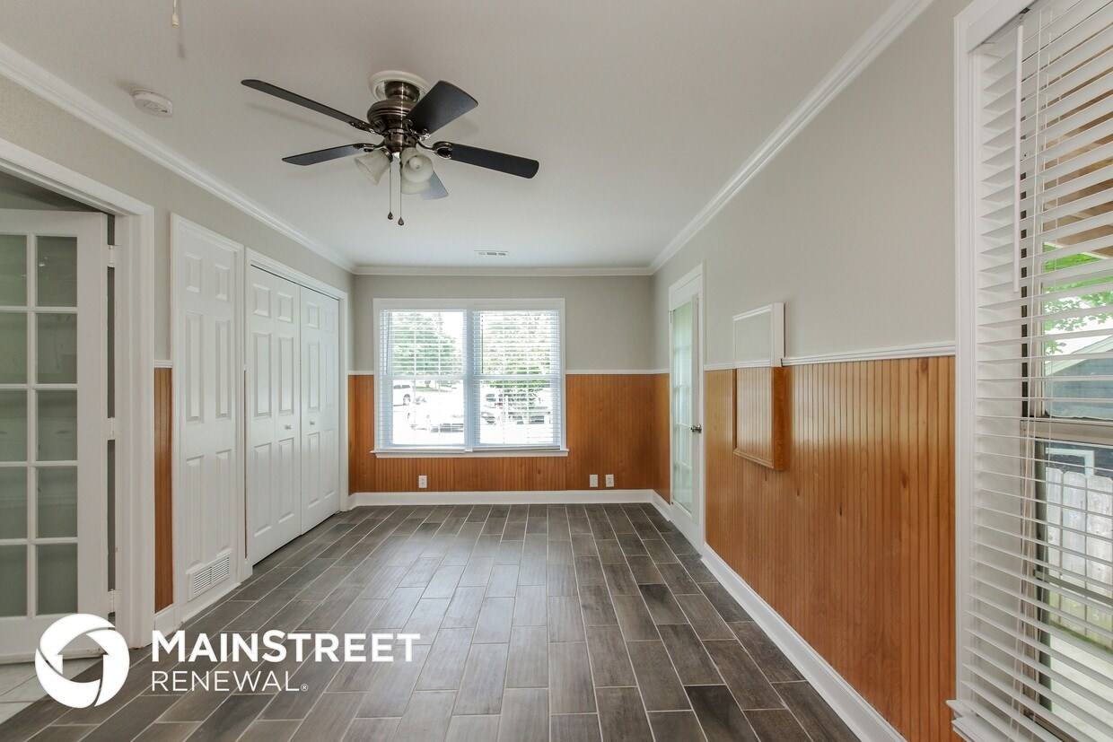 Building Photo - 13701 Dealtry Ln
