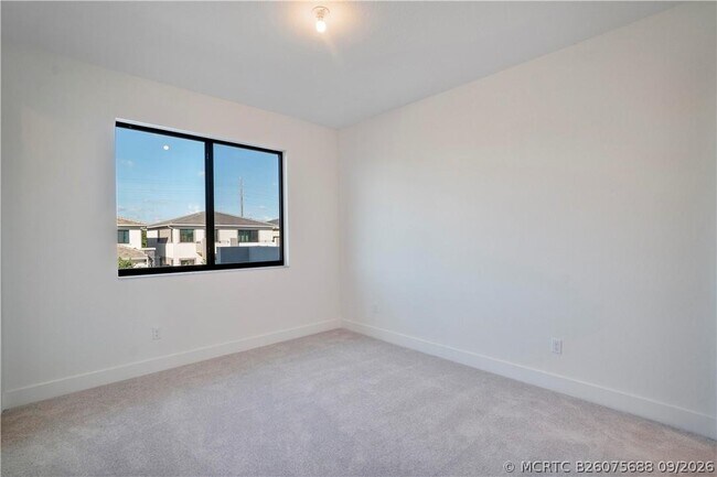 Building Photo - 10870 Oceano Wy