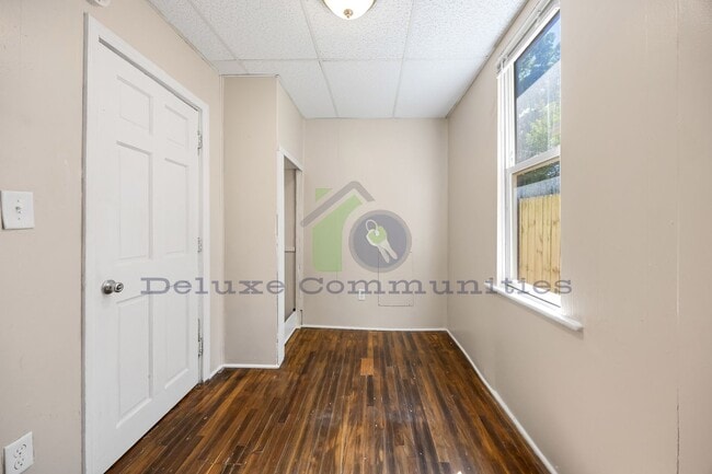 Building Photo - 62 Quimby St NE
