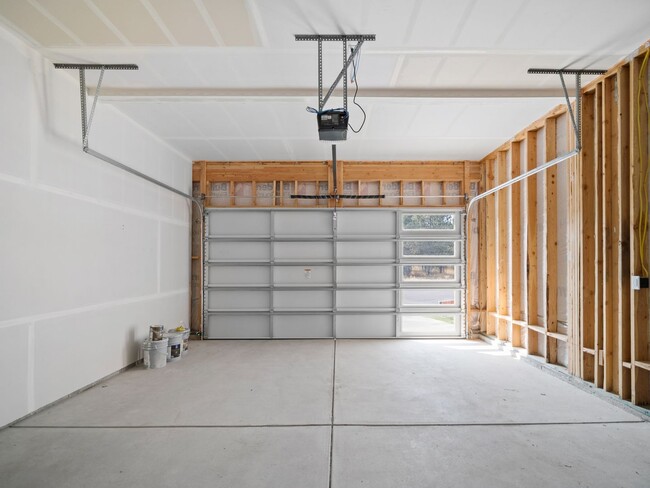 Building Photo - HALF OFF FIRST MONTH RENT- Newer Townhome in Deer Park!