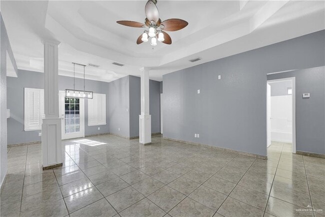 Building Photo - 7538 Camelot Dr