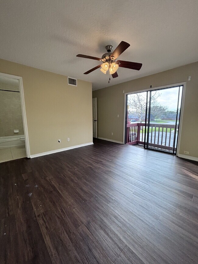 Building Photo - 54A Piney Branch Way Patio Townhome