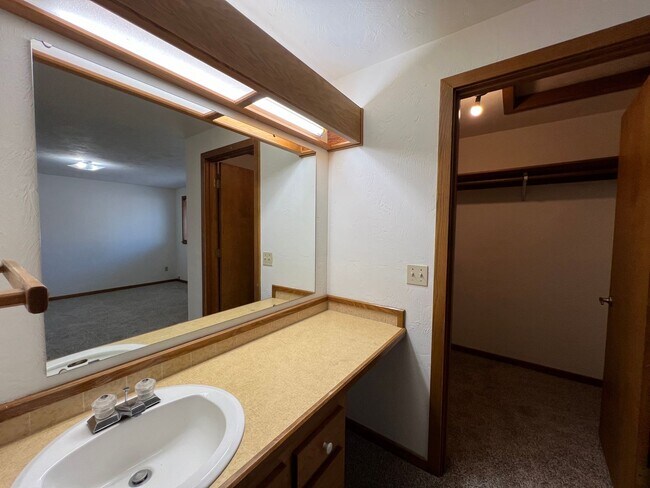 Building Photo - E Court Duplex