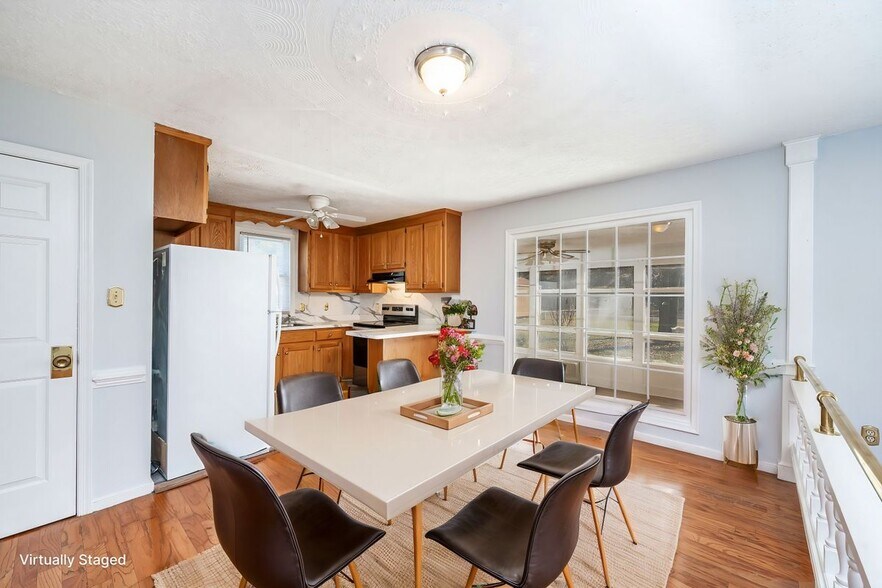 Building Photo - 7800 Tamarind Dr