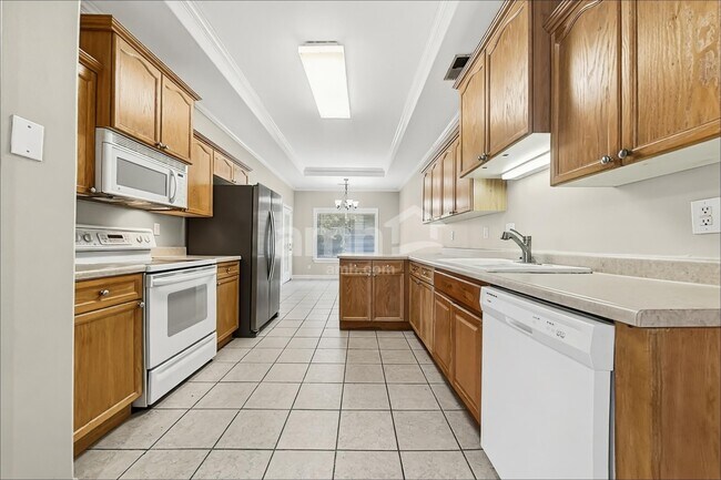 Building Photo - 4528 Brighton Cir