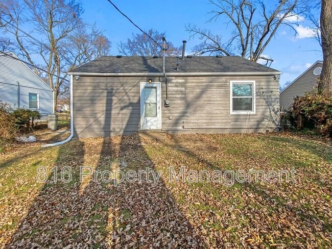 Building Photo - 5205 Locust Ave