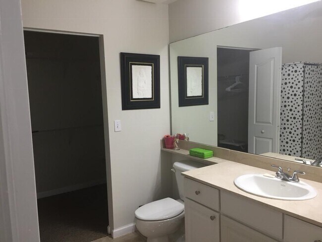 Building Photo - 225 Murcia Dr