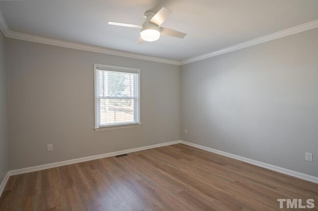 Building Photo - 312 W Park St