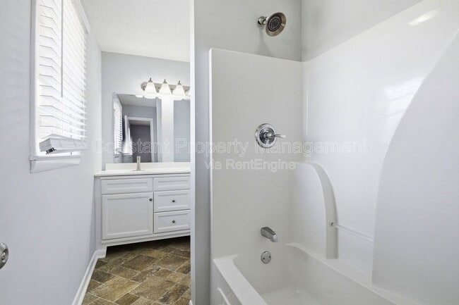 Building Photo - 105 Maxwell Dr