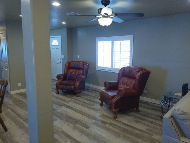 Building Photo - Spacious 4 bedroom 2 bath Double wide Available short term or long term