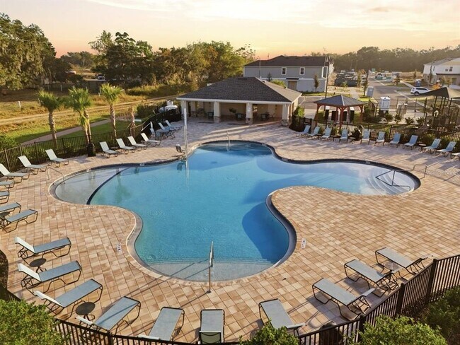 Building Photo - 3723 King Hill Dr