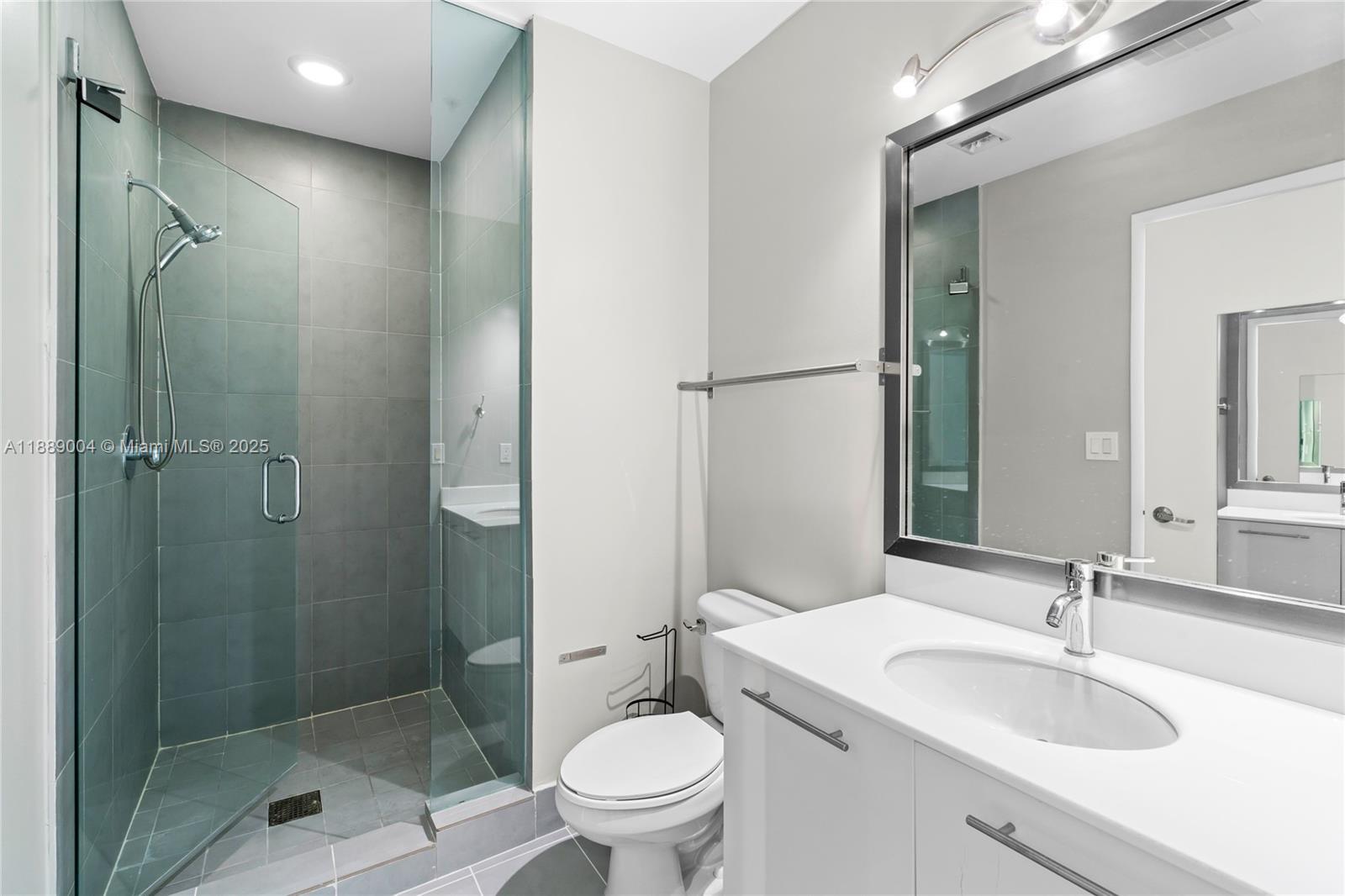 Building Photo - 92 SW 3rd St