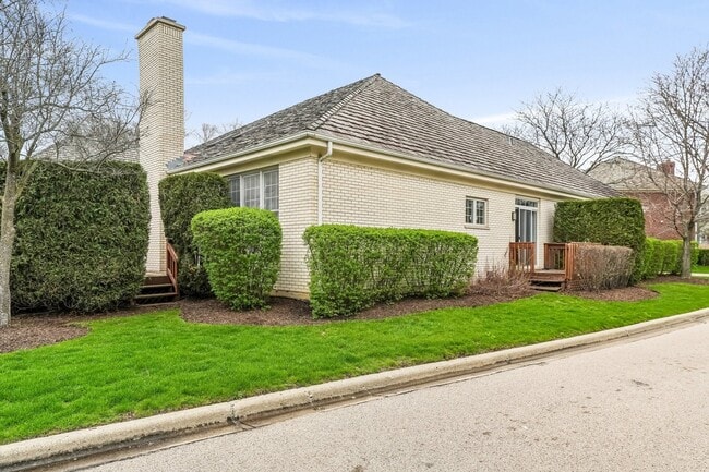 Building Photo - 5 Middlesex Ct
