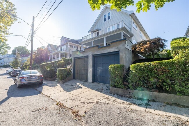 Building Photo - 35 Hosmer St