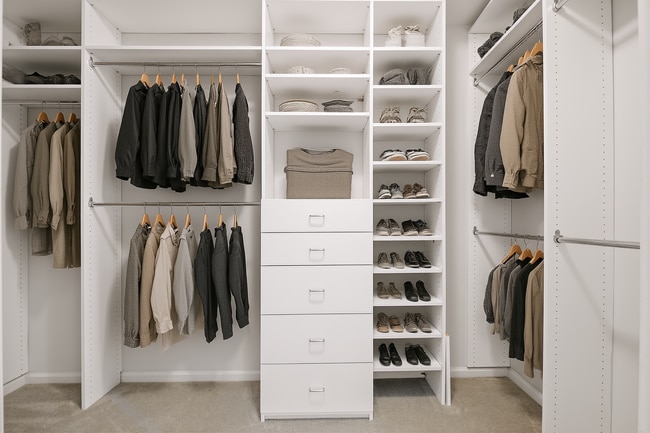 Building Photo - 1022 Crestfield Dr