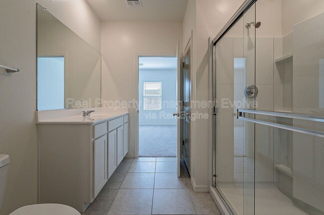 Building Photo - 6450 W Magdalena Ln