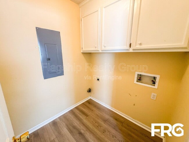 Building Photo - 3908 Sterling Pointe Dr