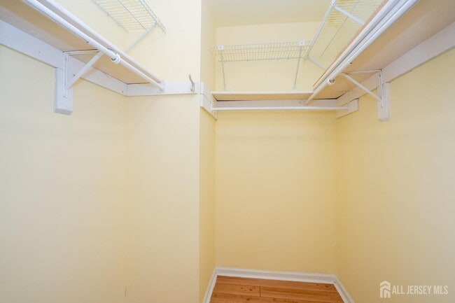 Building Photo - 42 Chicopee Dr