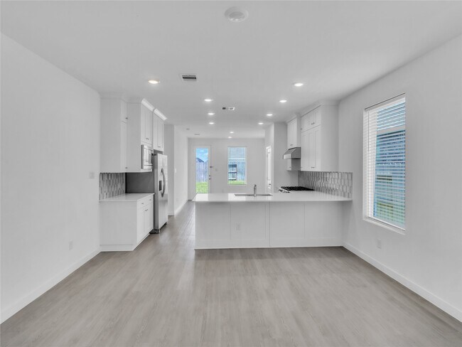 Building Photo - 26834 Nightingale Songs Dr