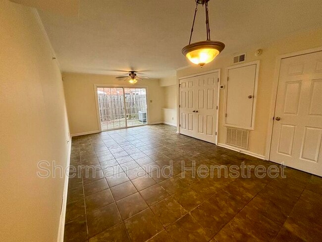 Building Photo - 2613 Berkshire Rd