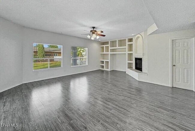 Building Photo - 659 Jeanny Marie Ct