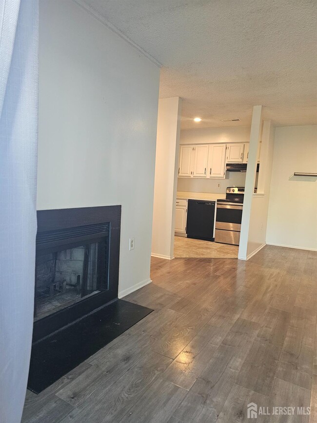 Building Photo - 2307 Aspen Dr