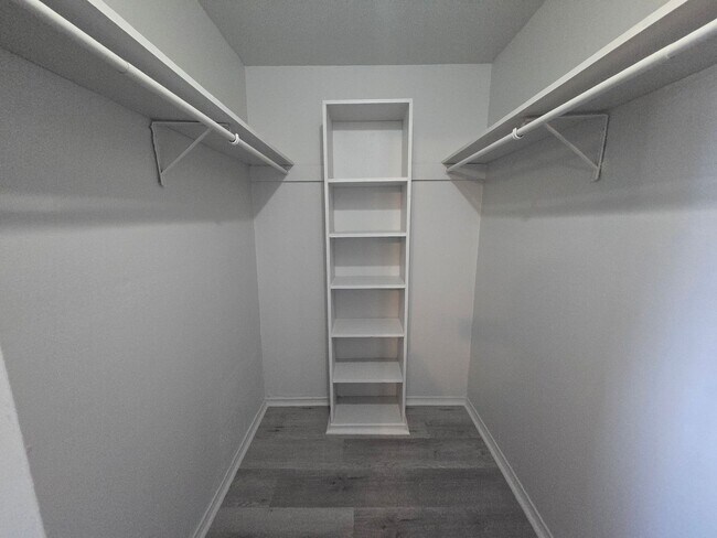 Building Photo - 13439 Blossomheath Ln