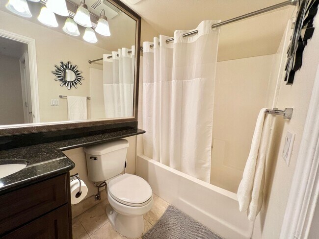 Building Photo - Meridian FURNISHED 2 BDR /2 BATH Luxury Condo - RESORT STYLE LIVING, 1-1/2 Blocks From The Heart ...