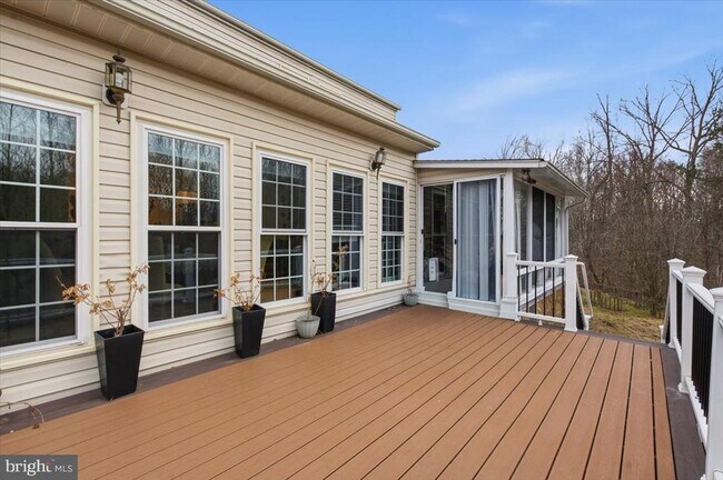 Building Photo - 6914 S Dewey Ct