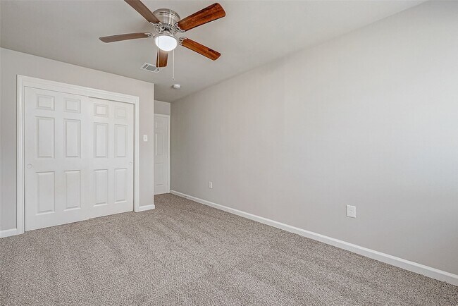 Building Photo - 5622 Valkeith Dr