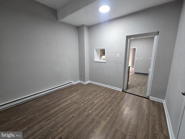 Building Photo - 2036 S 65th St