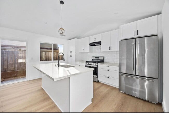 Building Photo - 1 Bedroom 1 bath Brand New Cottage $3,600 ...