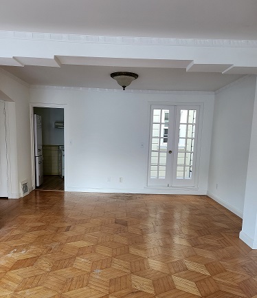 Dining space toward kitchen - 93 Stanyan St