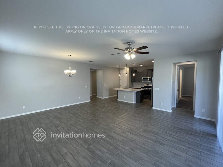 Building Photo - 21040 W Coronado Rd