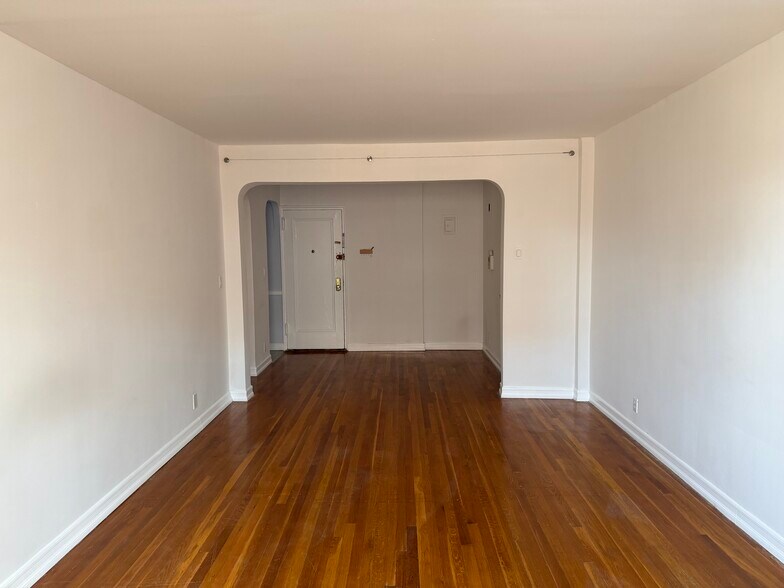 Building Photo - 6570 Booth St