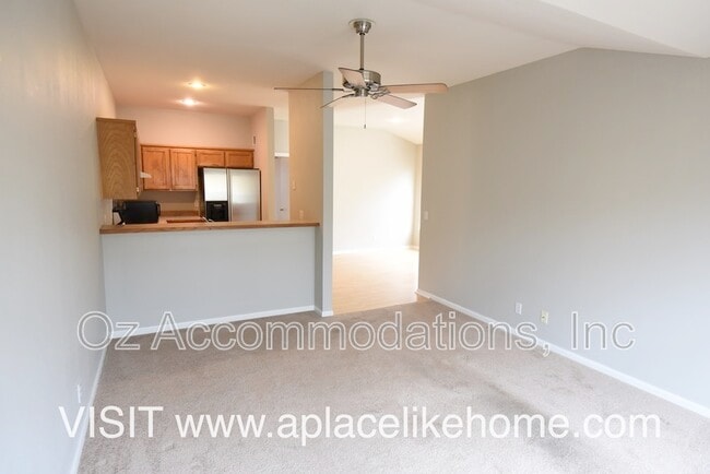 Building Photo - 1151 N Mart-way Dr