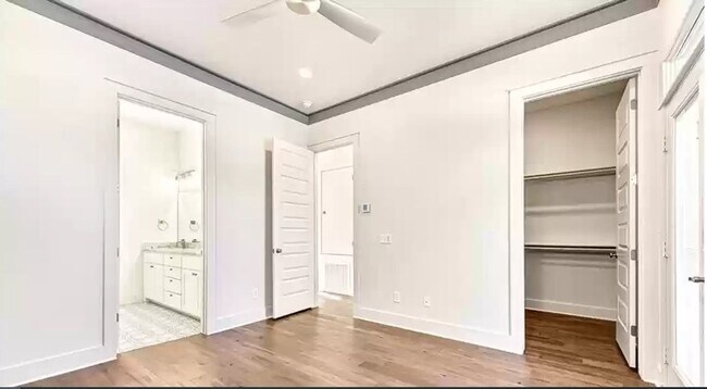 Building Photo - New construction in the heart of East Fayetteville!