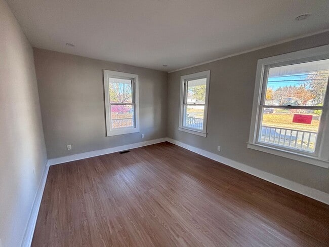 Building Photo - Freshly Renovated 8-Bedroom Home with Large Driveway – Ewing, NJ