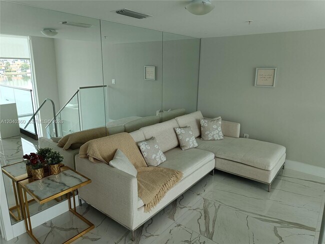 Building Photo - 400 Sunny Isles Blvd